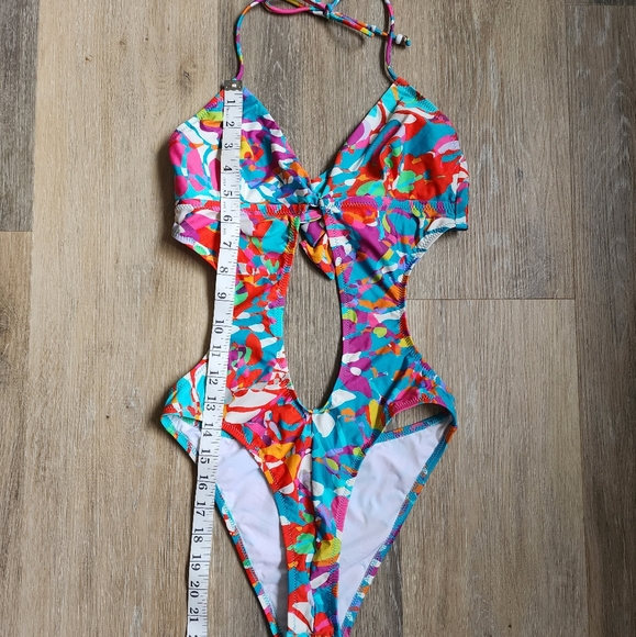 STUNNING ZINGARA SWIMSUIT - Picture 7 of 16